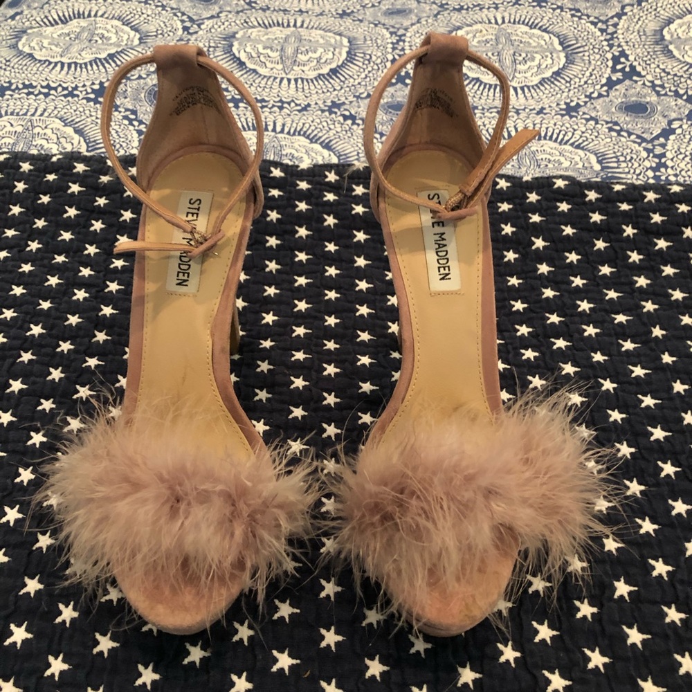 Steve Madden Mauve Suede/Feather Heels (7.5)